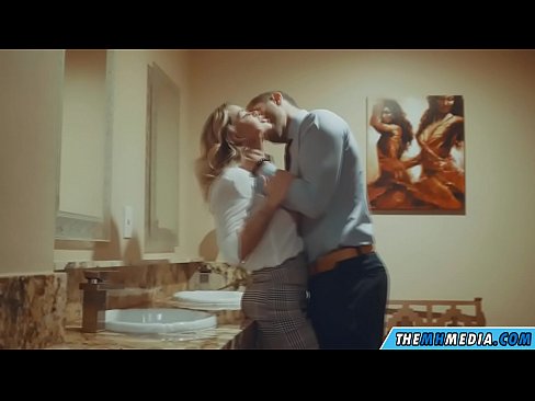❤️ Büyük memeli bir sarışın seni umumi tuvalette baştan çıkardığında ❤️❌ Seks videosu bize %tr.assistdoctor23.ru ❌